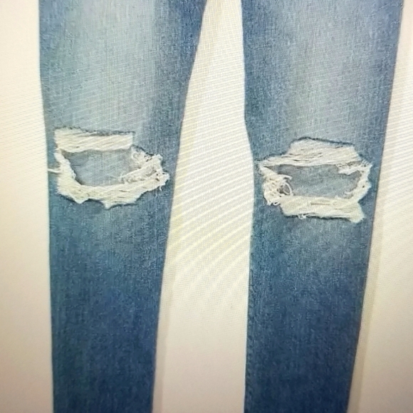 AE Ripped Mom Jeans - Picture 4 of 4